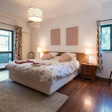 Casa Josephine By Portucasa Vila