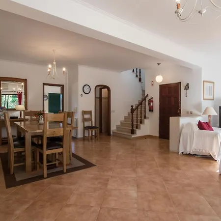 Casa Josephine By Portucasa * Quelfes